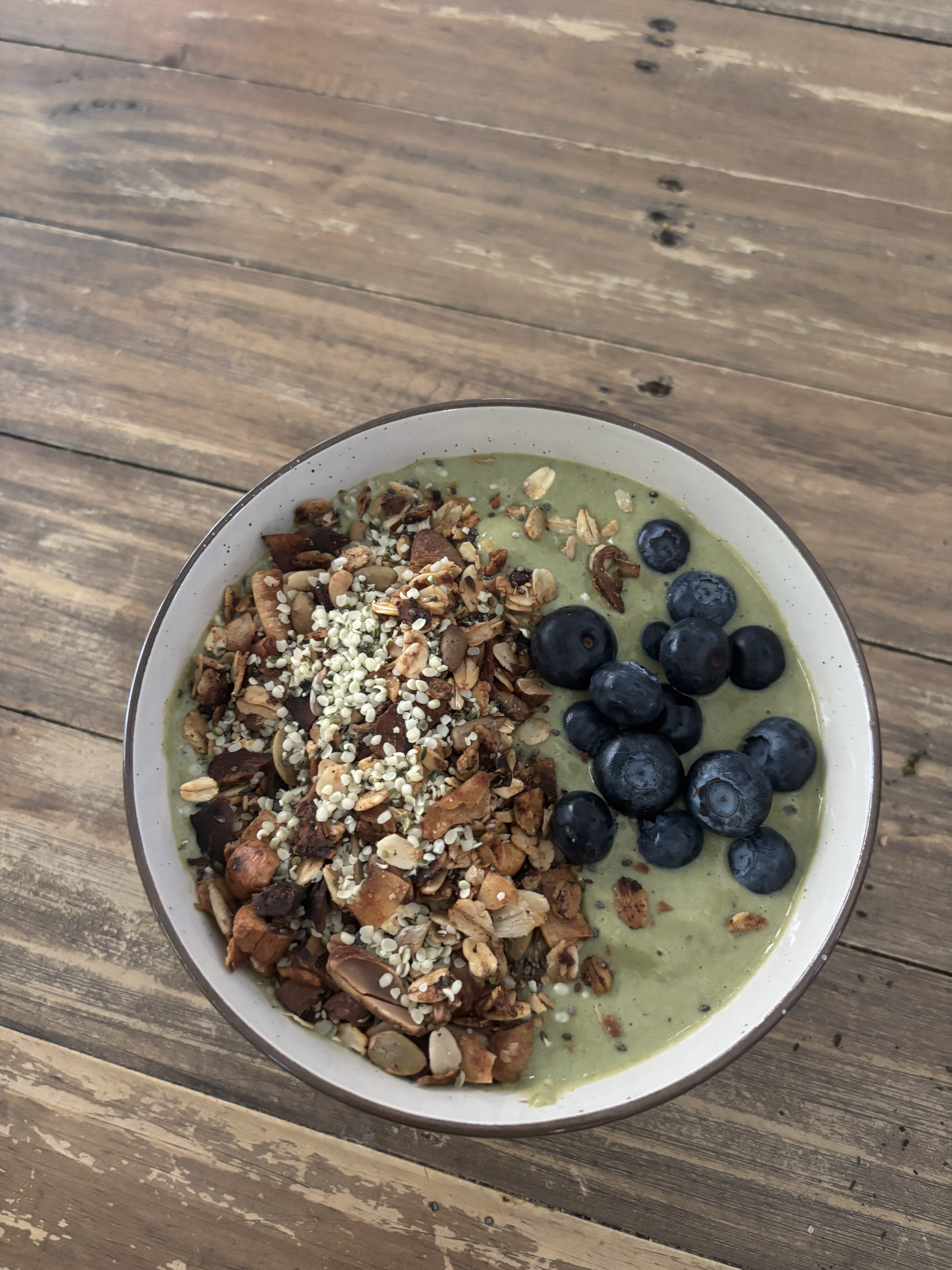 Blood-sugar-friendly-smoothie-bowl